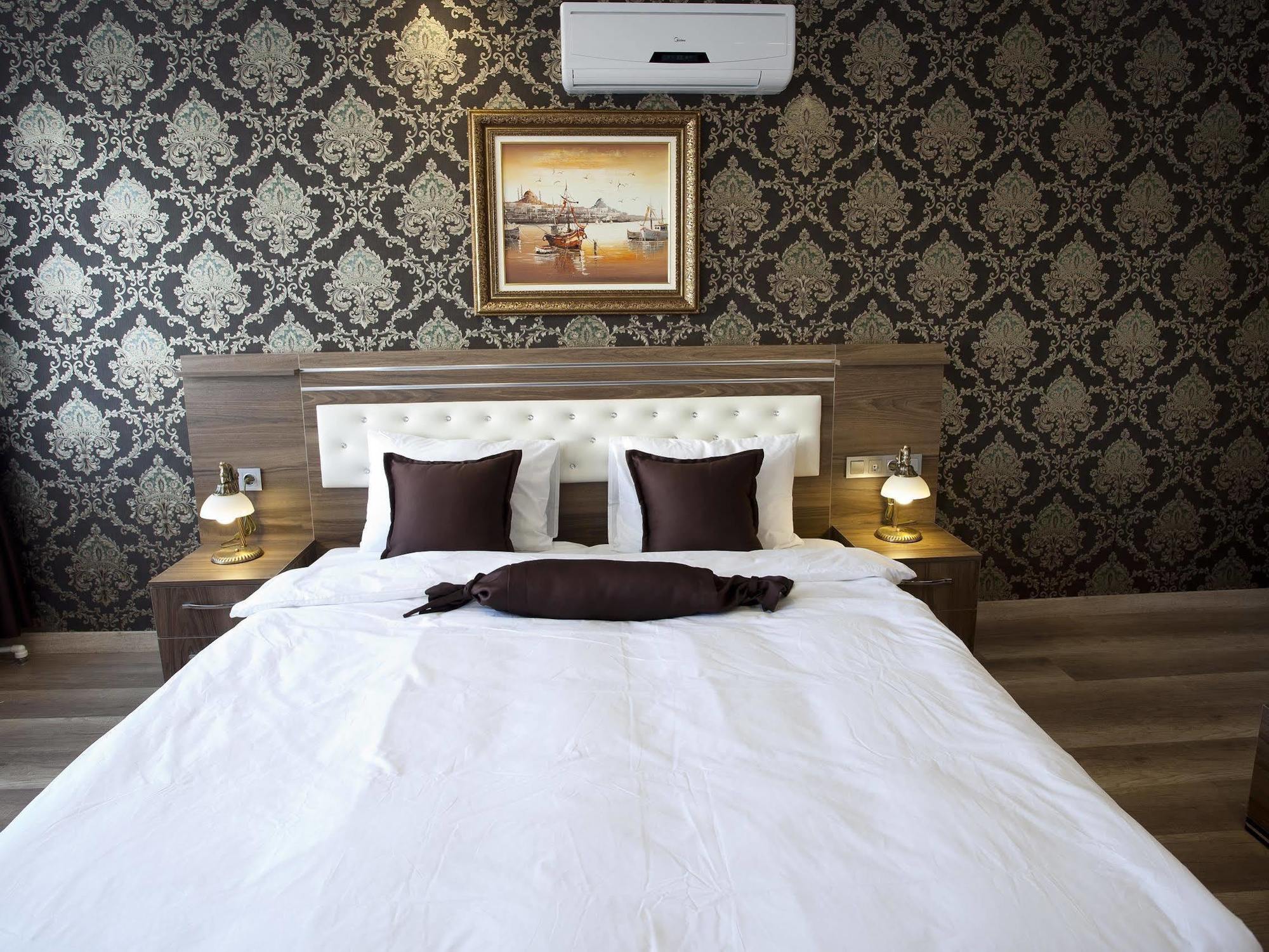 A Palace Suites Istanbul Exterior foto