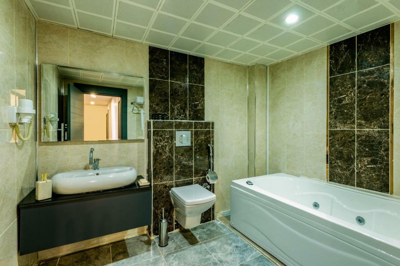 A Palace Suites Istanbul Exterior foto